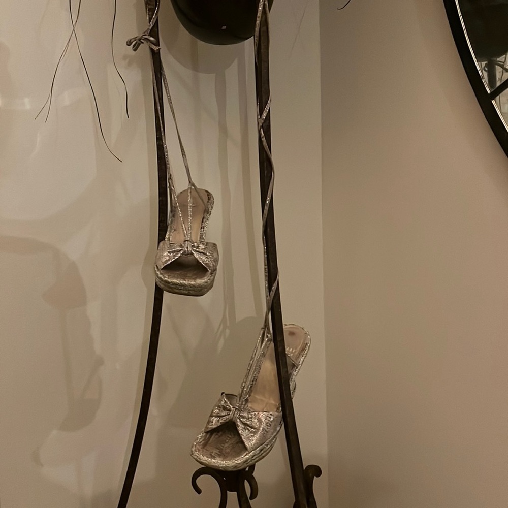 Stuart Weitzman VINTAGE Leather Lace Up Sandals